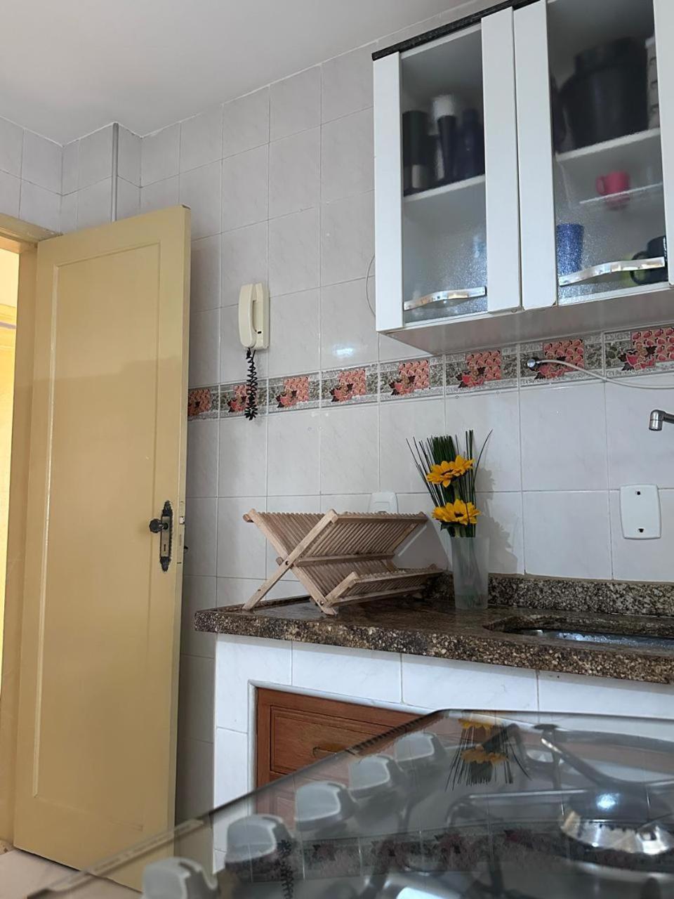 Acomodacao Apenas Mulheres Na Enseada De Botafogo A 5 Minutos Do Metro Habitación en casa particular *