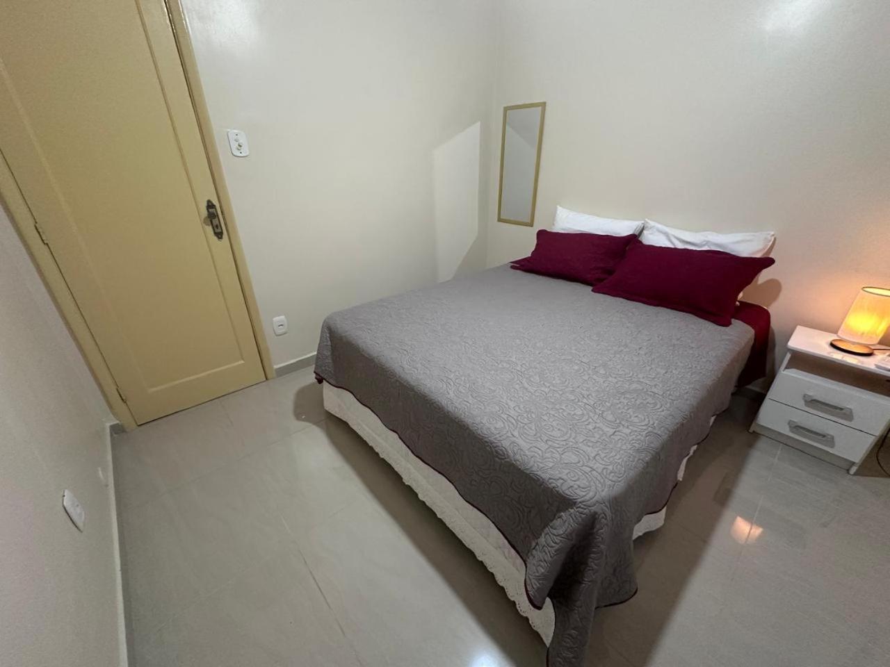Habitación en casa particular Acomodacao Apenas Mulheres Na Enseada De Botafogo A 5 Minutos Do Metro *